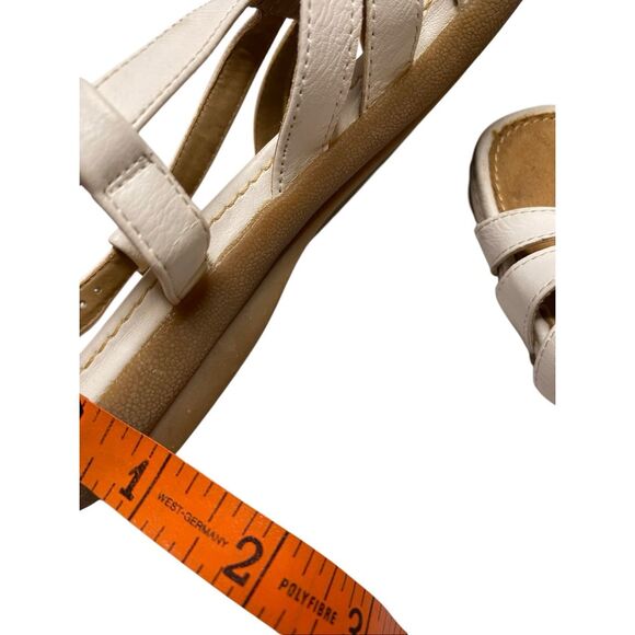 Yuu White Strappy Woven Sandals Womens Size 6.5 M Flat Casual Summer Shoes Beach - Picture 9 of 10